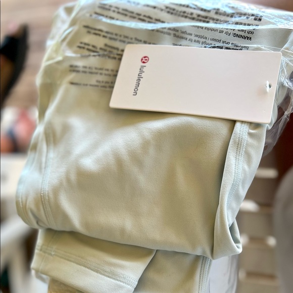 NWT Lululemon Align High-Rise Pant 28" - Picture 2 of 5